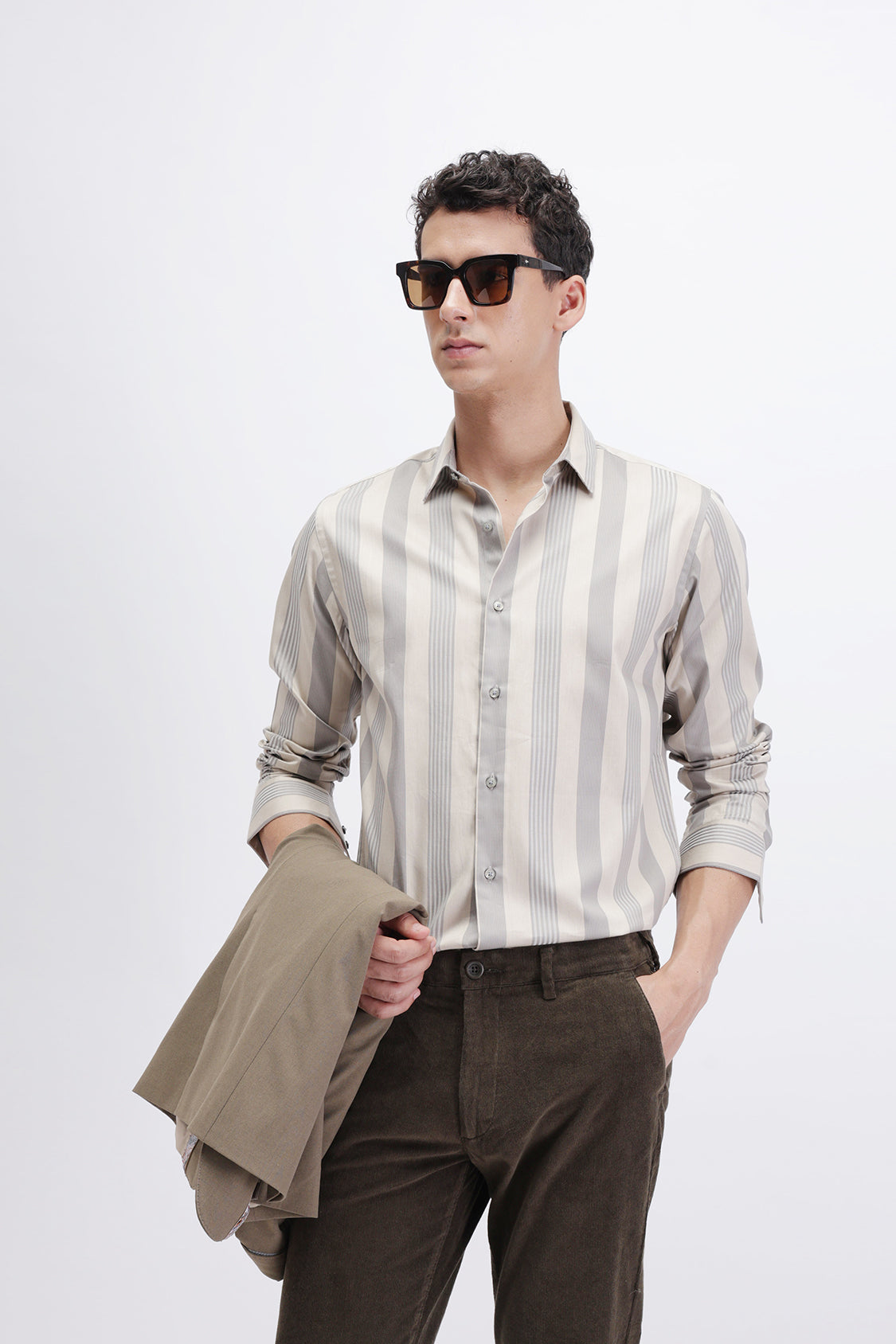FULL SLEEVES VERTICAL STRIPED SHIRT