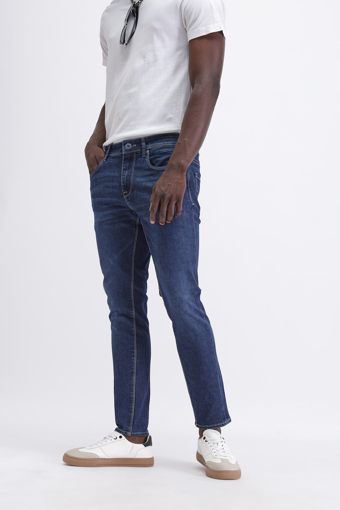 SLIM FIT MID WASH JEANS