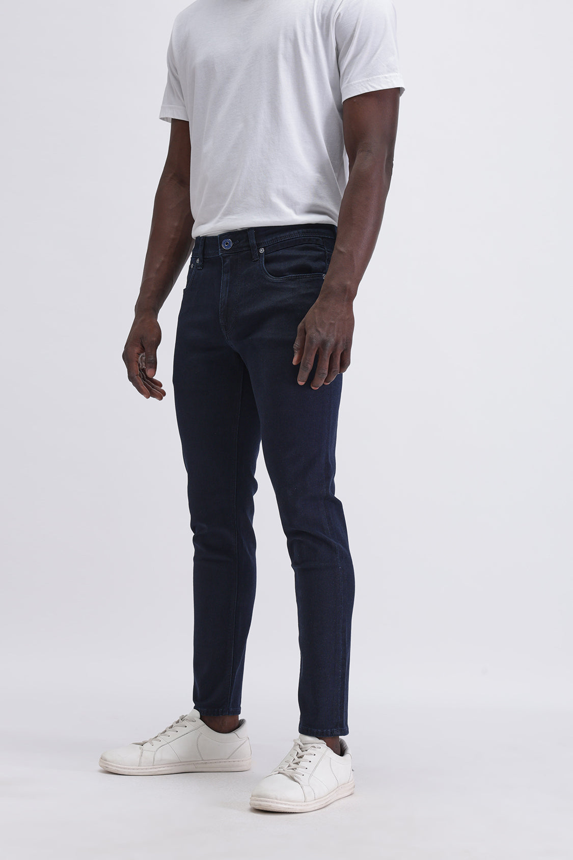 SLIM FIT DARK WASH JEANS