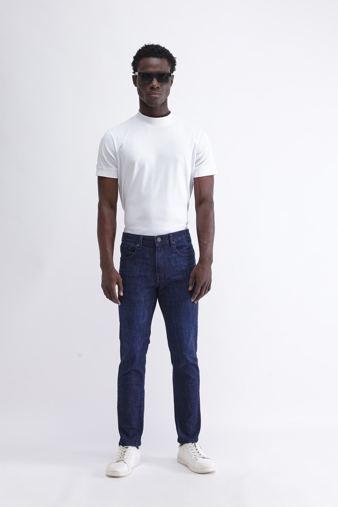 SLIM FIT DARK WASH JEANS