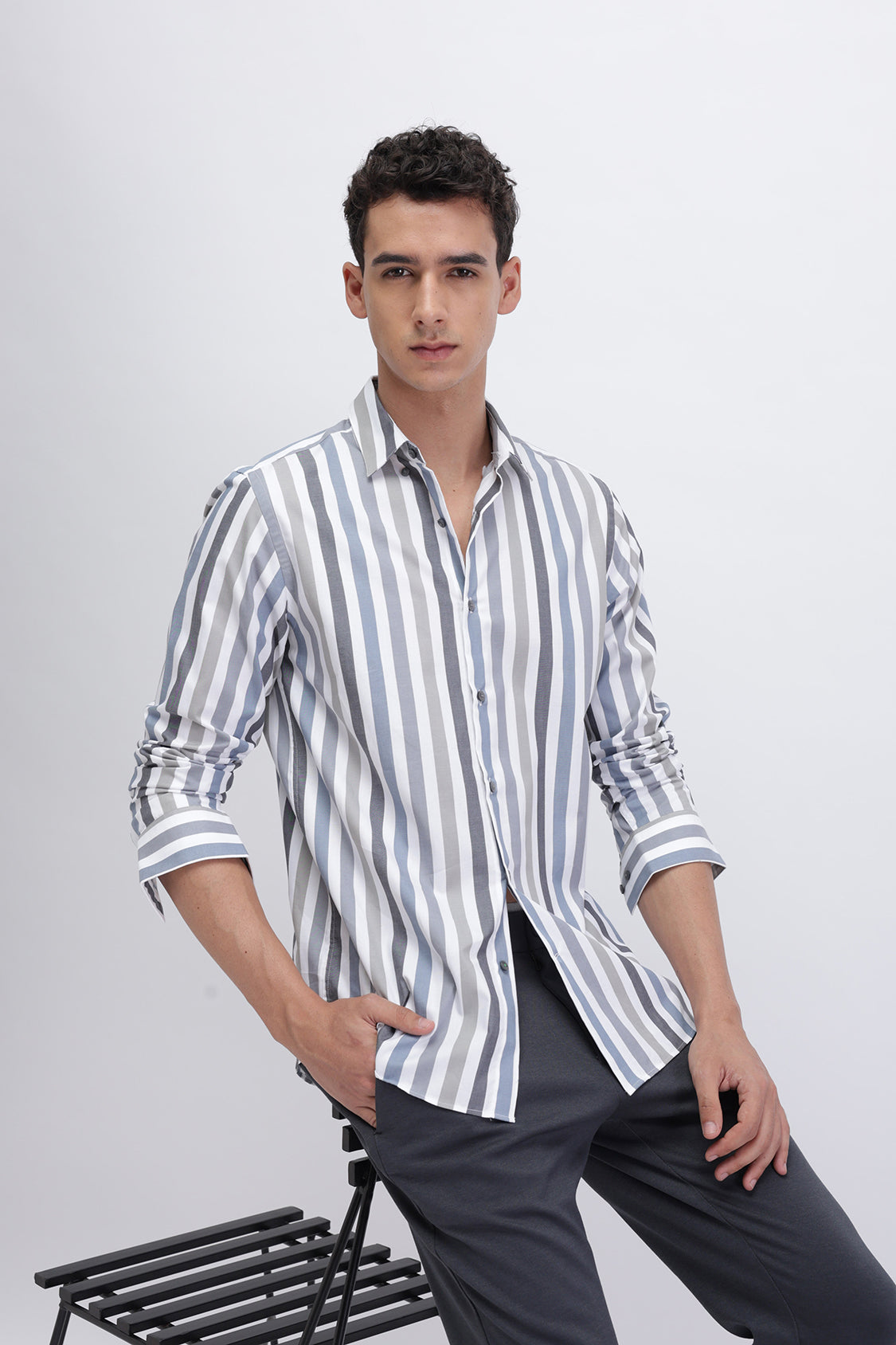 VERTICAL STRIPED SHIRT