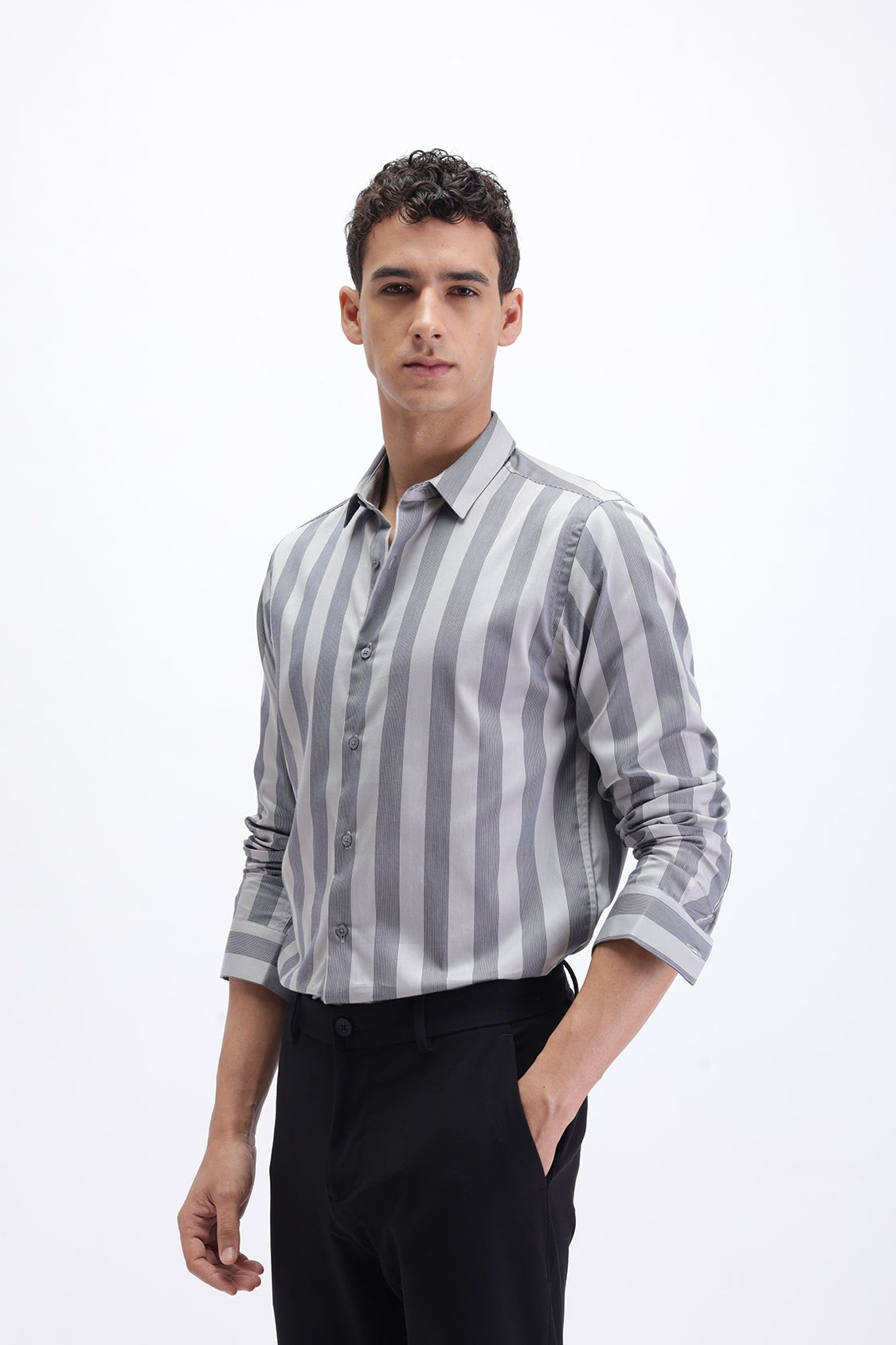 STRIPED SLIM FIT SHIRT