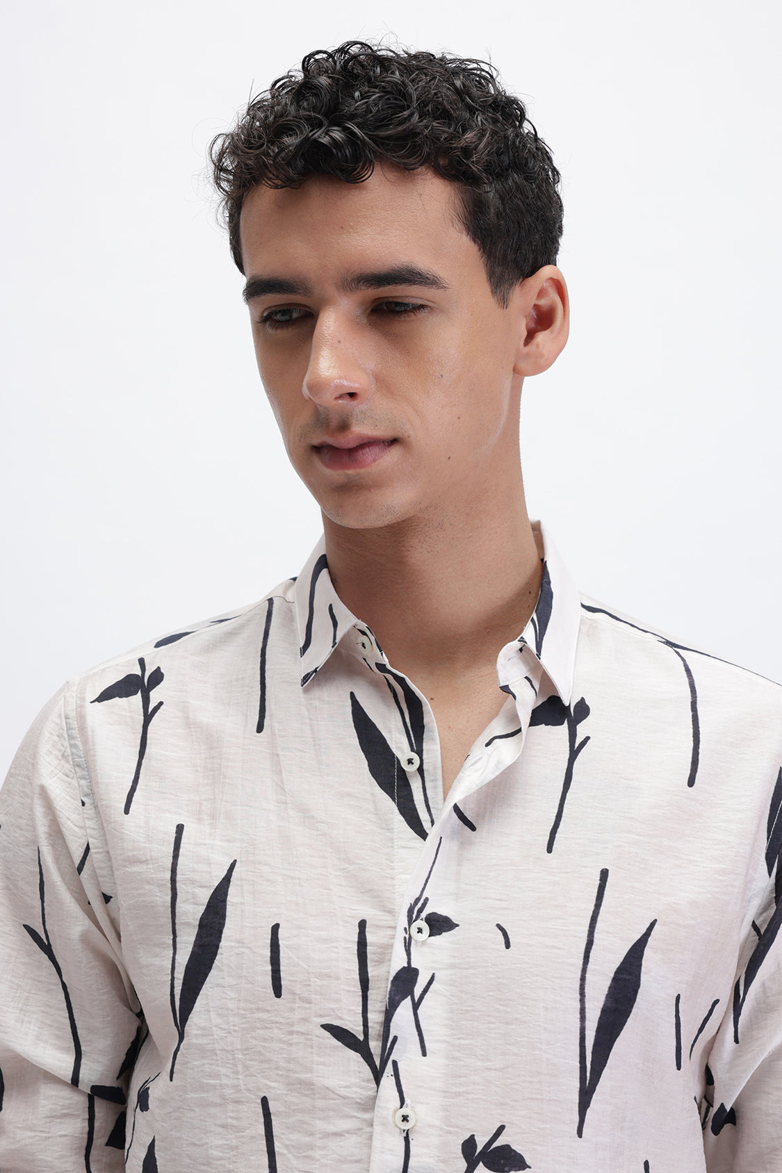 LEAF PRINTED SHIRT