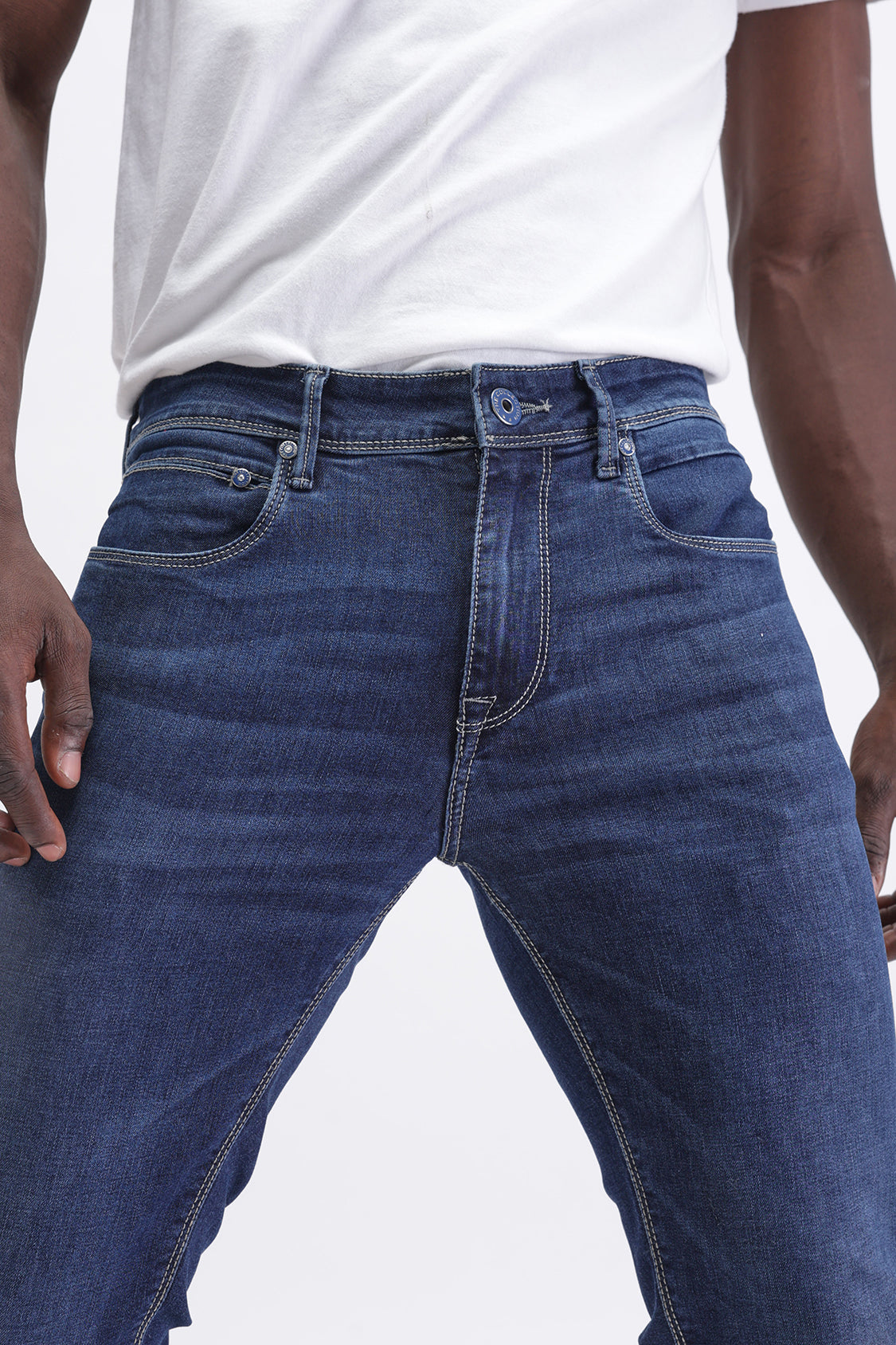 SLIM FIT MID WASH JEANS
