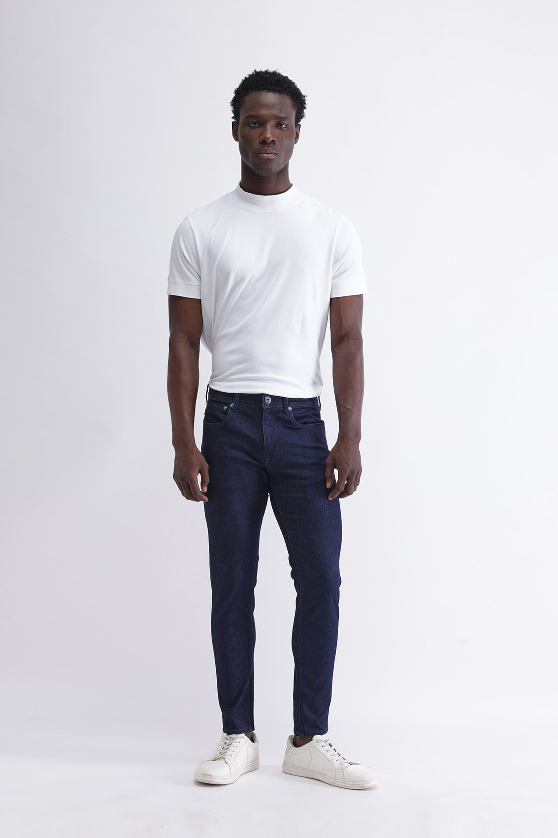 SLIM FIT DARK WASH JEANS