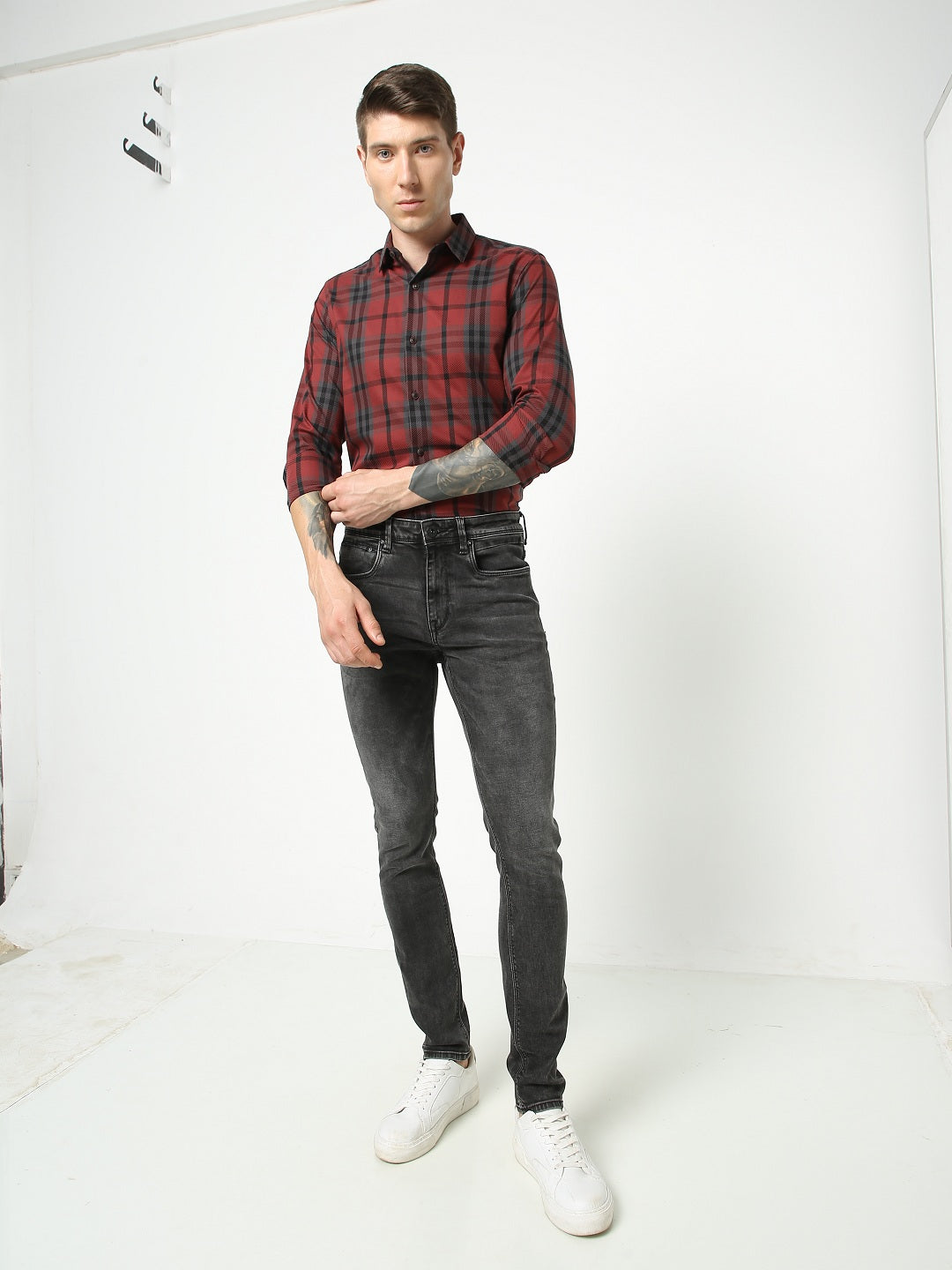 Men Slim Mid Rise Black Jeans