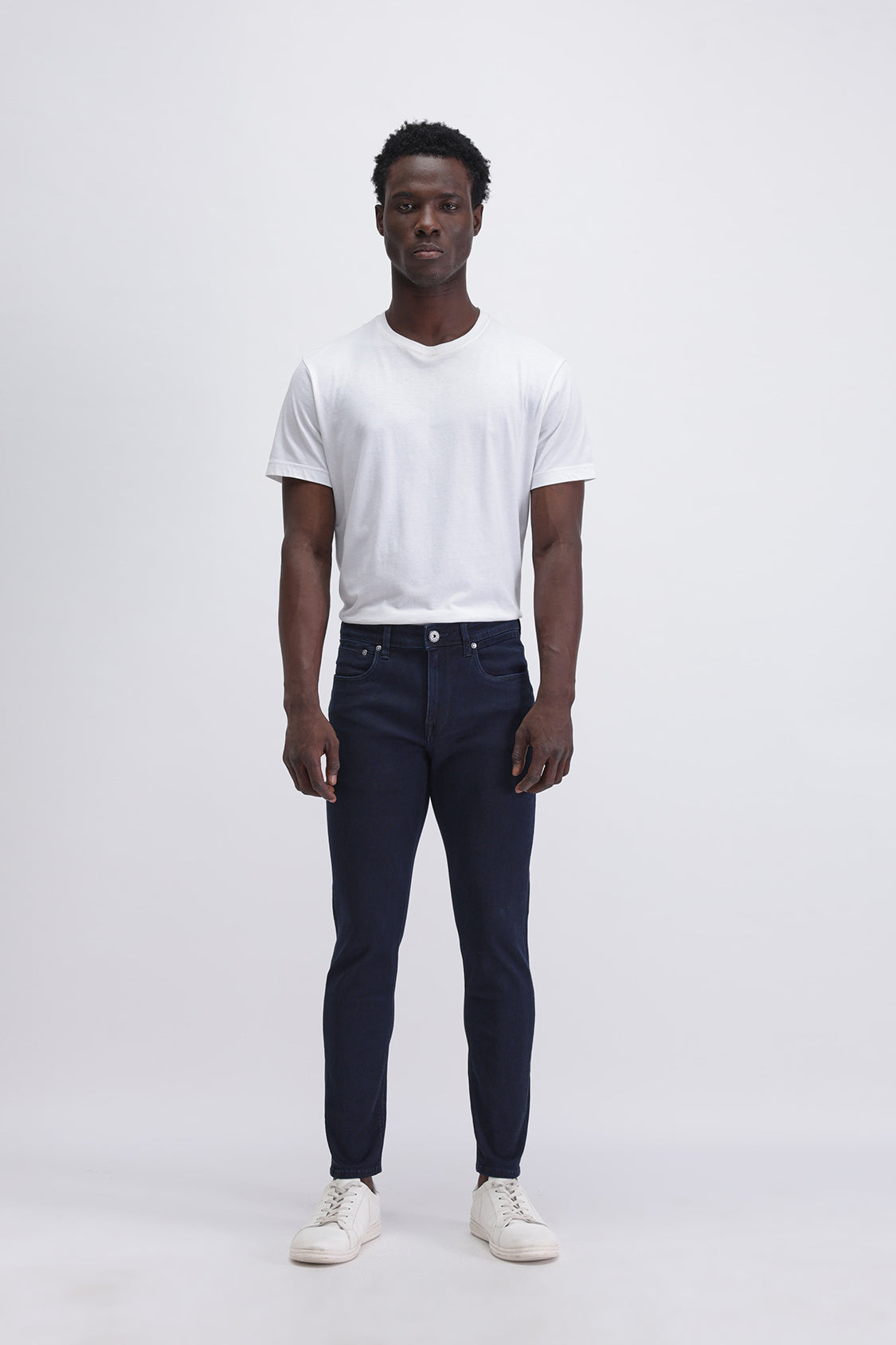 SLIM FIT DARK WASH JEANS