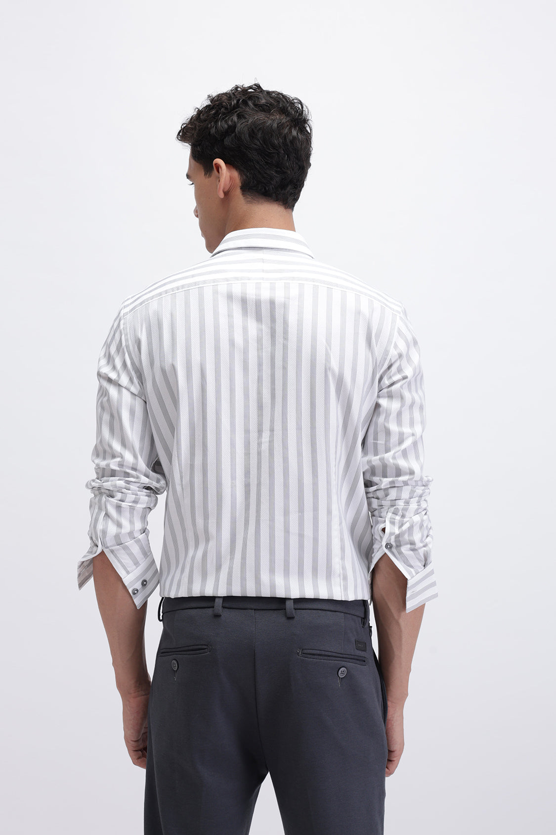 VERTICAL STRIPED SLIM FIT SHIRT