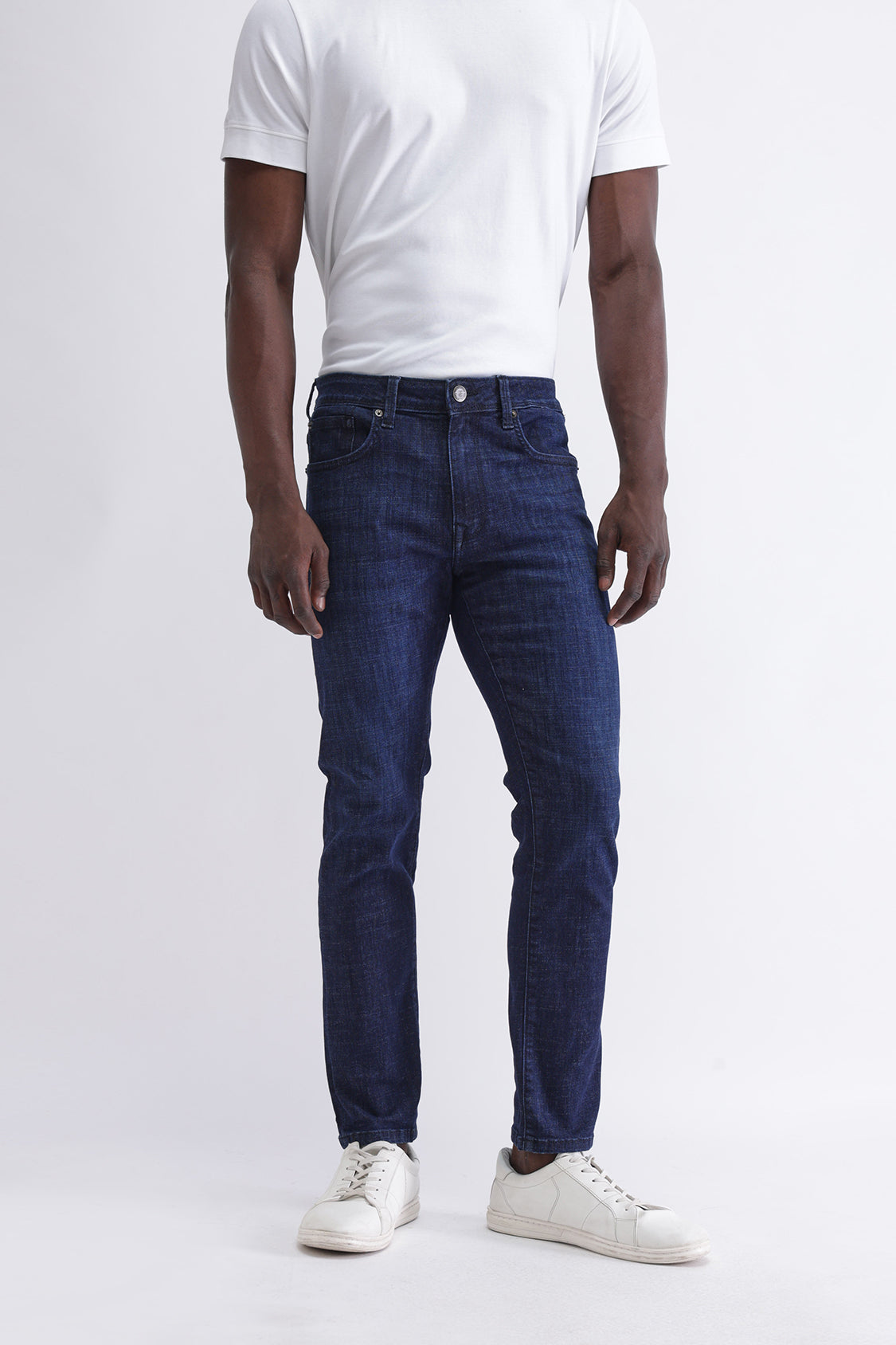 SLIM FIT DARK WASH JEANS